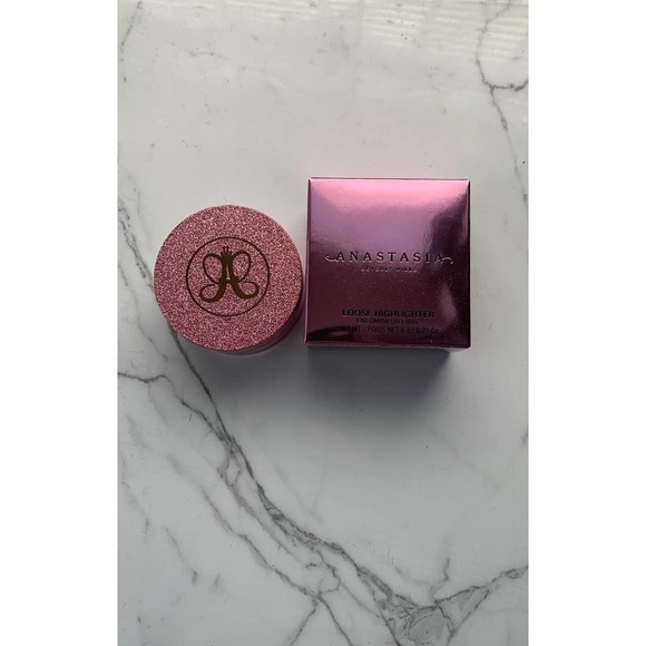 Anastasia Beverly Hills Loose Highlighter - Picture 2 of 6